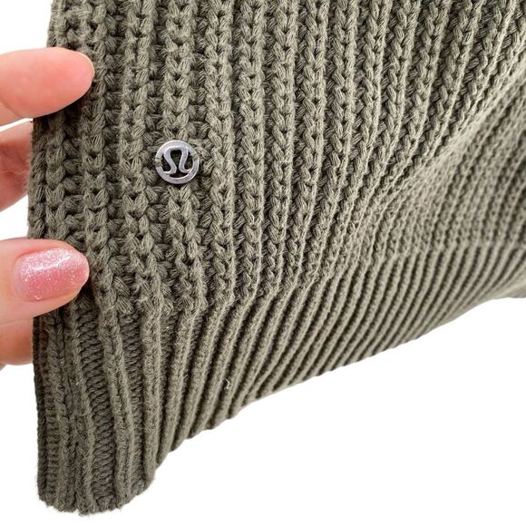 Lululemon Women’s M‎ Chunky Turtleneck Sweater Olive Green Cable Knit Oversized - Picture 4 of 10